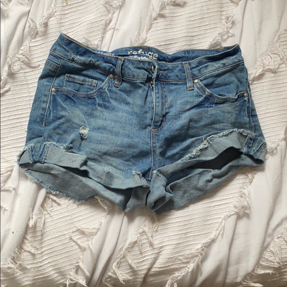 Mid-rise shorts